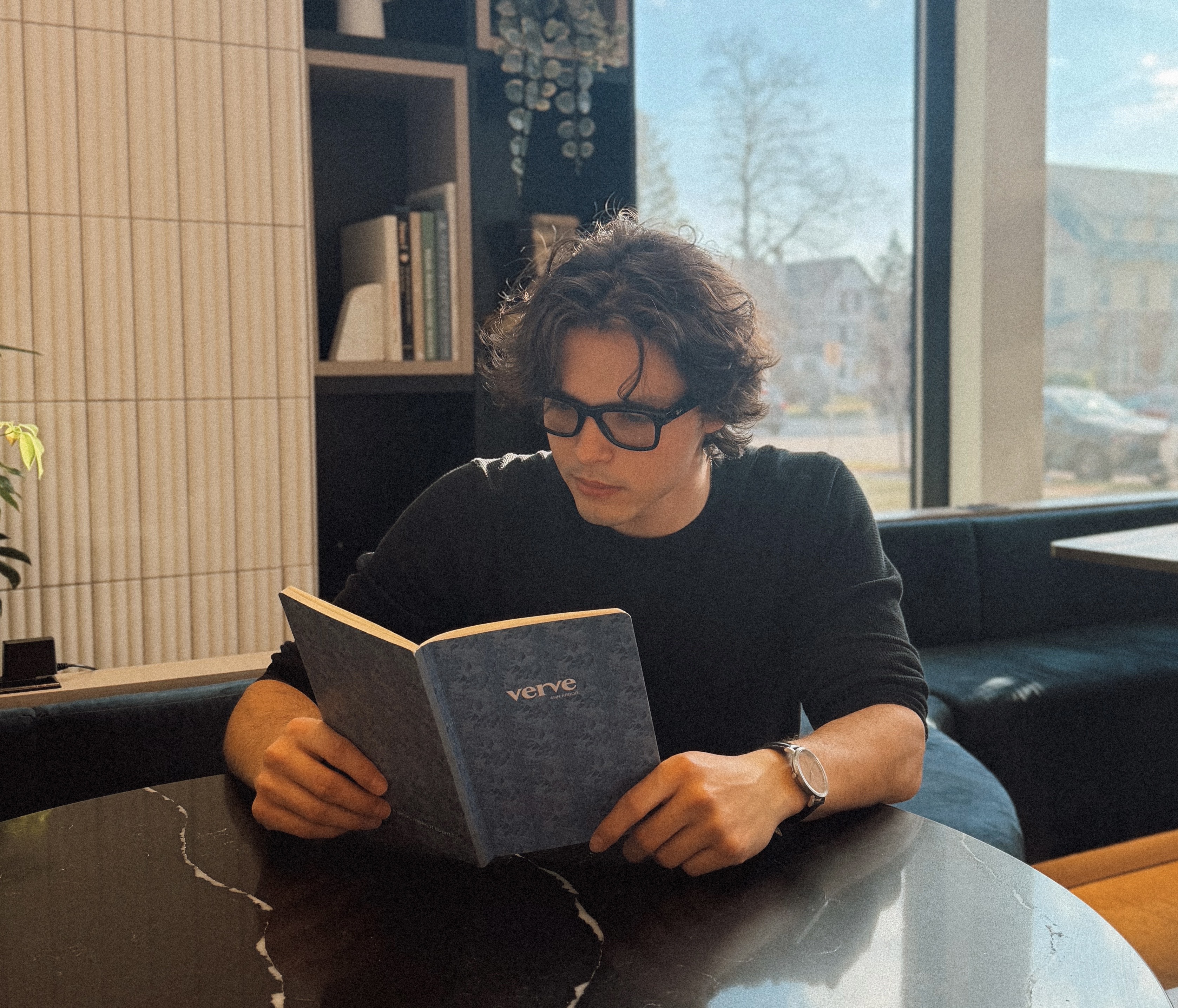 Ares Valdiviezo reading